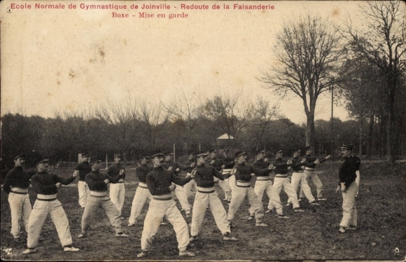 Postcard Joinville Val de Marne, Ecole Normale de Gymnastique, boxer