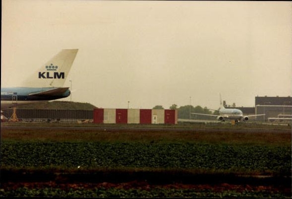 Set von 100 Fotos Flugzeuge und  Hubschrauber