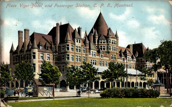 Postcard Montreal Quebec Canada, Place Viger Hotel