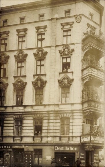 zdjęcie KP Berlin Prenzlauer Berg, Immanuelkirchstraße 8, budynek narożny, gorzelnia, restauracja