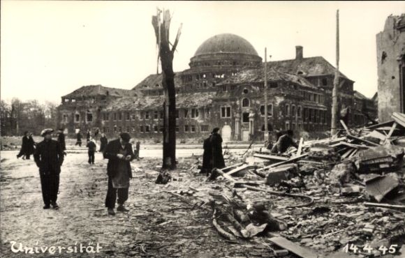 Photo Postcard Hamburg Eimsbüttel Rotherbaum, University, war destruction 1945