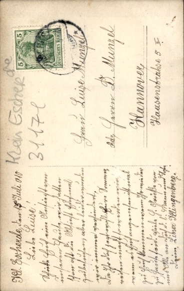 Photo Postcard Klein Escherde Nordstemmen in Lower Saxony, Klingenberg house, man at the entrance
