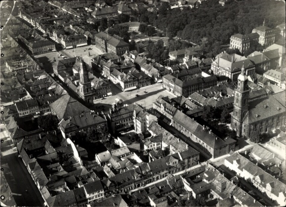 Ak Erlangen in Mittelfranken Bayern, Lorlebergplatz, Fliegeraufnahme