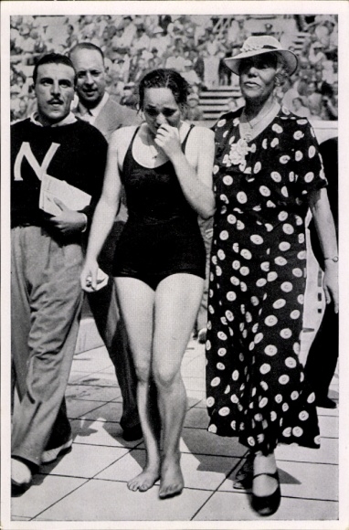 Collector's picture 1936 Olympics, swimmer Ria Mastenbroek