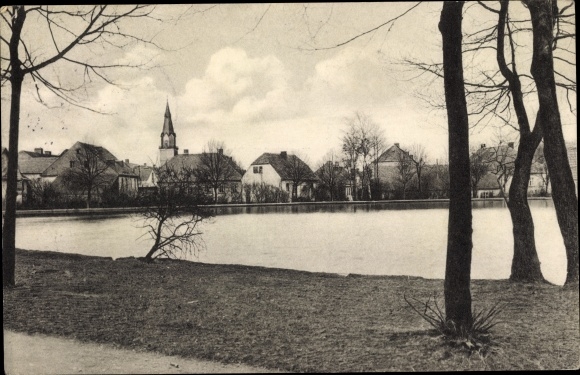 Ak Kirchenlamitz in het Fichtelgebirge, stadsvijver, uitzicht over het water naar de stad