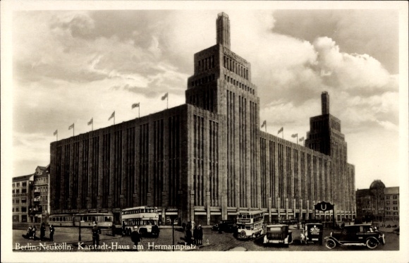 KP Berlin Neukölln, budynek Karstadt, Hermannsplatz