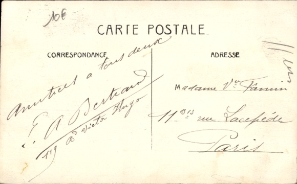 Postcard Clichy Hauts de Seine, Boulevard Victor Hugo, buildings at the roadside, trees, postmark