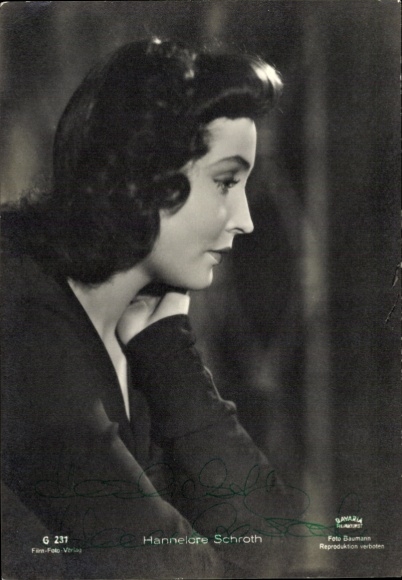 Ak-actrice Hannelore Schroth, portret in profiel, handtekening