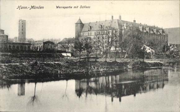 PC Hann. Münden in Lower Saxony, water view with castle, city view, Werra section