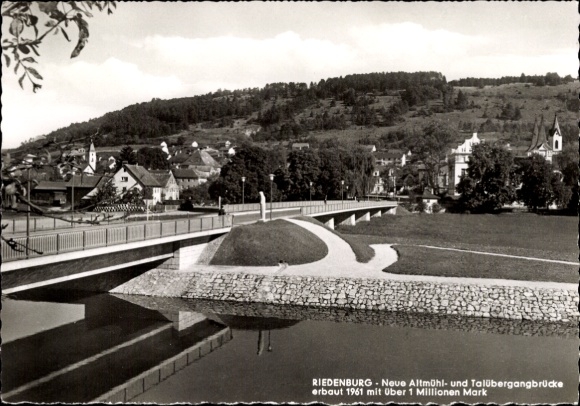 Ak Riedenburg im Altmühltal, Neue Altmühl- und Talübergangbrücke, erbaut 1961, Landschaft mit Flu