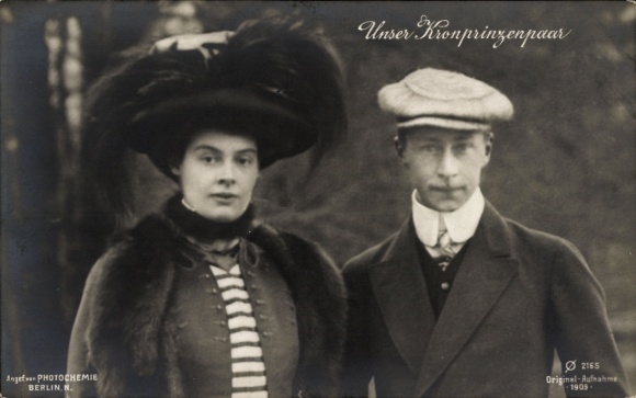 Ak Kronprinz Wilhelm von Preußen, Kronprinzessin Cecilie, Portrait, Hut, PH 2165