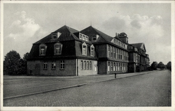 Postcard Radeberg in the district of Bautzen Saxony, street section in the village