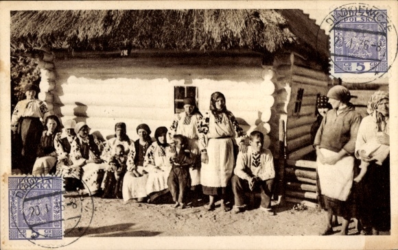 Ak Wolyń Wolhynien Ukraine, Volkstrachten, Holzhaus