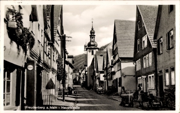 Postcard Freudenberg in der Mark, Hauptstraße, Esso petrol pump
