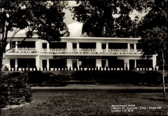 Postcard Berlin Zehlendorf Dahlem, Clay-Allee 150, Apartments-Hotel, exterior view