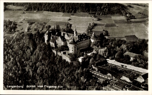 Ak Langenburg Baden Württemberg, Fliegeraufnahme vom Schloss