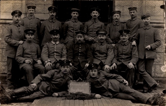 Foto Ak Herzebrock Clarholz in Westfalen, Deutsche Soldaten in Uniformen, Vereinslazarett, I WK