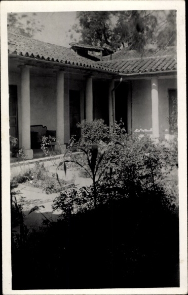 foto Ak Duitama Bolivia, kavel in een tuin 1930