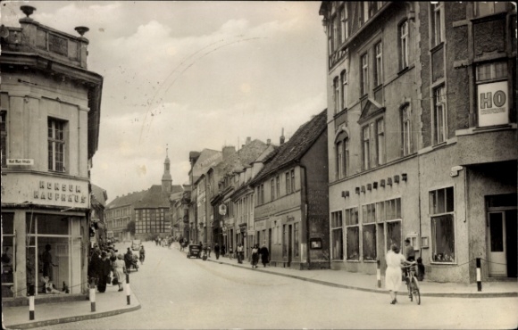 Postcard Bad Freienwalde an der Oder, Leninstraße, Konsum department store, HO