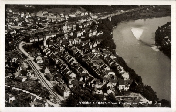 Postcard Waldshut Tiengen, aerial photograph of the town and the Rhine