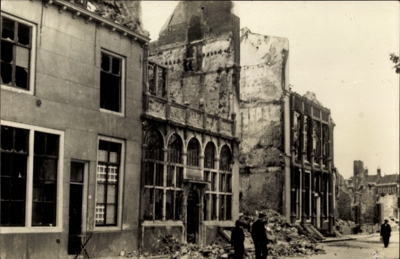 PC Middelburg Zeeland Netherlands, war damage, II. WW, Dwarskade met Steenrots