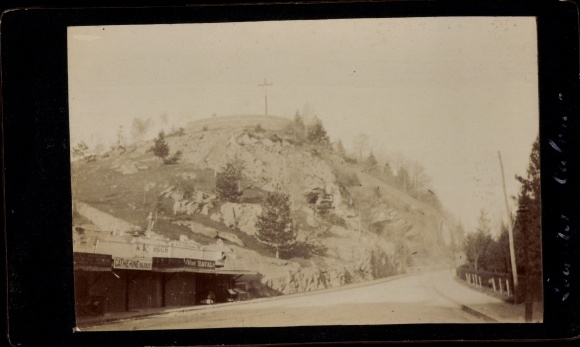 Photo Lourdes Hautes Pyrenees, Calvary