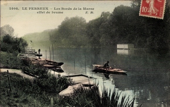 Ak Le Perreux sur Marne Val de Marne, Ruhige Flusslandschaft an der Marne, Boot und Nebel, 