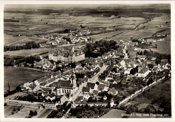 Ak Ellingen in Mittelfranken Bayern, Luftaufnahme von  ländliche Umgebung,  Gebäude