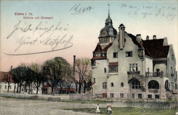 Postcard Elstra in Upper Lusatia Saxony, castle with manor, s building, two people