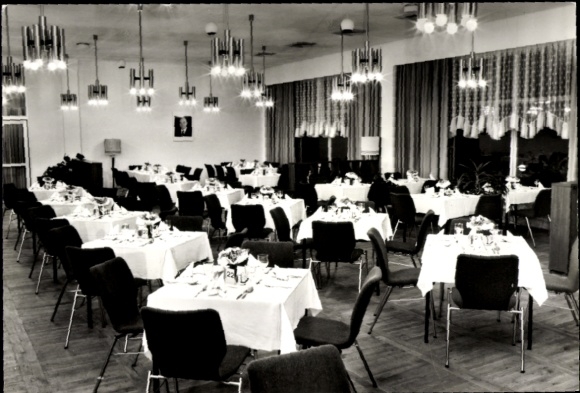 Ak Zippendorf Schwerin in Mecklenburg, FDGB Erholungsheim Fritz Reuter, Restaurant, Innenansicht