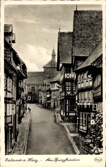KP Osterode am Harz, rzędy domów, ulica, kościół, stara architektura