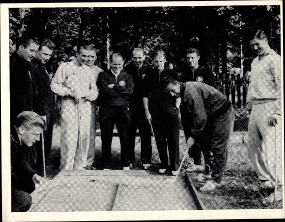Collection picture soccer kings No. 139, at the mini golf Walter, Schnellinger, Rahn, Schmidt, Eckel and others 1958