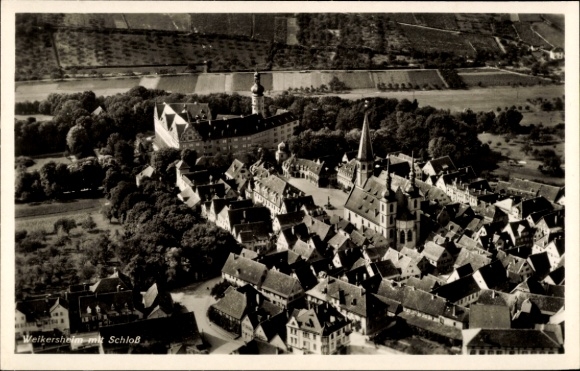 Ak Weikersheim in Tauberfranken Württemberg, Luftbild, Schloss