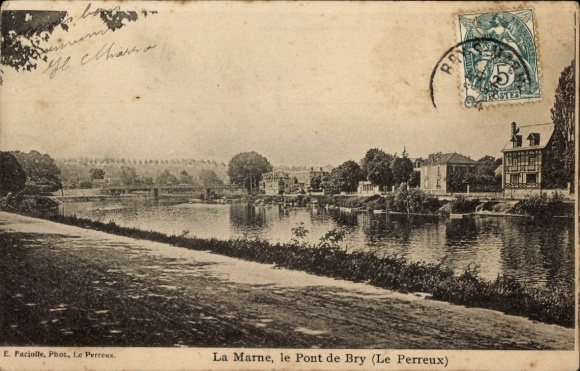 Ak Le Perreux sur Marne Val de Marne, Flusslandschaft, Pont de Bry, Les maisons am Ufer, -Foto