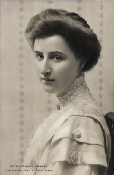 Postcard Princess Feodora of Saxe Meiningen, Grand Duchess of Saxe-Weimar-Eisenach