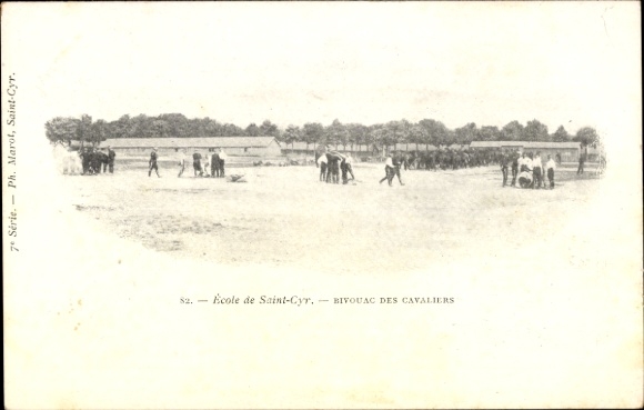 Postcard Saint Cyr l'Ecole Yvelines, Ecole de Saint-Cyr, Bivouac des Cavaliers