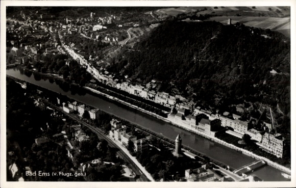 Ak Bad Ems Pfalz, Fliegeraufnahme, Ort am Fluss