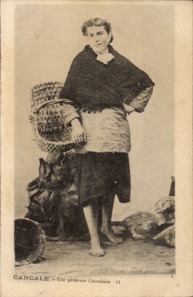 CPA Cancale Ille et Vilaine, Une pecheuse Cancalaise