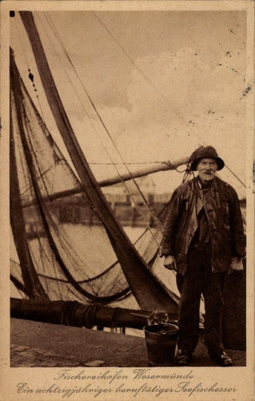 Postcard Wesermünde Bremerhaven, fishing port, an eighty-year-old working sea fish eater