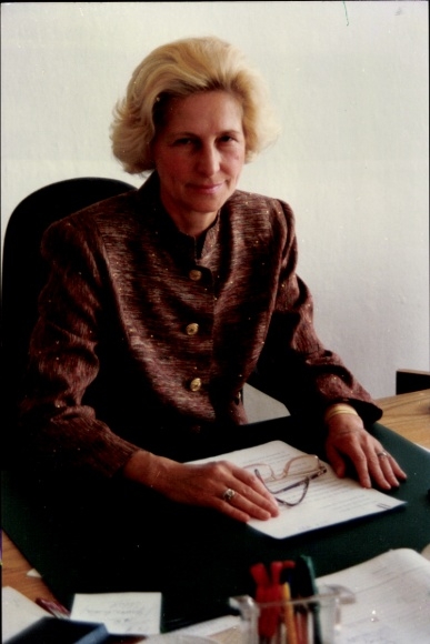 Foto Juristin Etta Schiller, Autogramm
