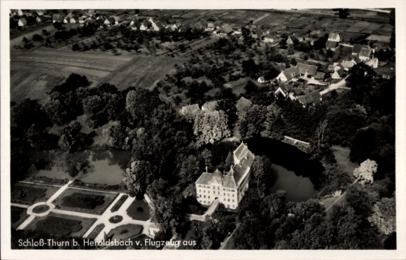 Ak Thurn Heroldsbach in Oberfranken, Fliegeraufnahme, Schloss