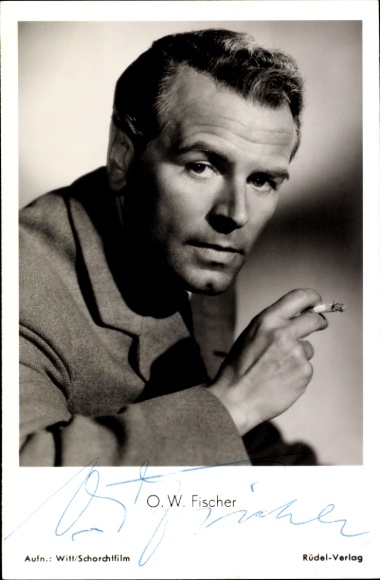 Postcard actor OW Fischer, portrait, smoking cigarette