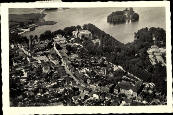 Ak Eutin Ostholstein, Fliegeraufnahme, Schloss