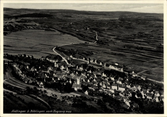 Ak Aidlingen in Württemberg, Luftaufnahme von Aidlingen, Landschaft, Häuser