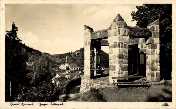 Postcard Bad Berneck in the Fichtelgebirge Bavaria, war memorial