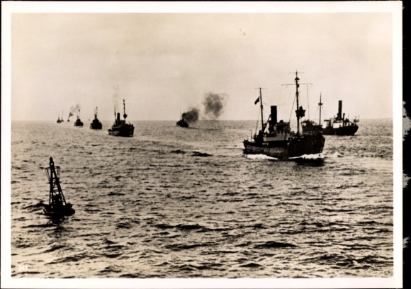 Photo Hoffmann, Heinrich, German outpost boats in the North Sea, December 1939
