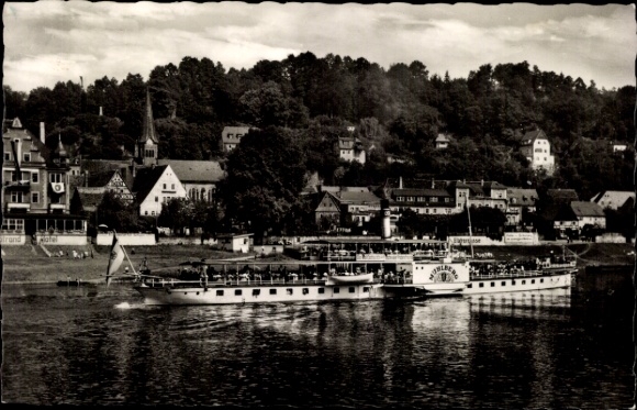 Ak Stadt Wehlen an der Elbe Sächsische Schweiz, Dampfschiff auf dem Wasser, historische Gebäud...