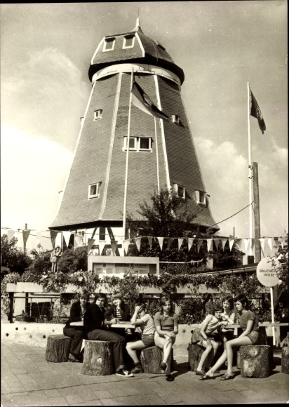 Postcard Röbel an der Müritz, youth hostel, windmill