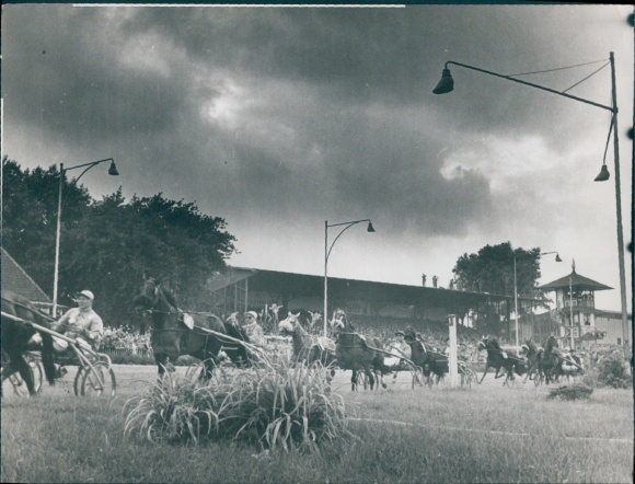 foto Berlin West 1954, drafbaan Mariendorf, renbaan