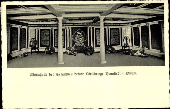Ak Hennstedt in Dithmarschen, Ehrenhalle der Gefallenen beider Weltkriege